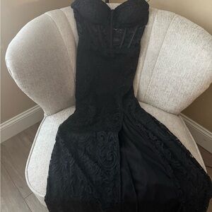 Windsor Black Sleeveless Sweetheart Maxi dress